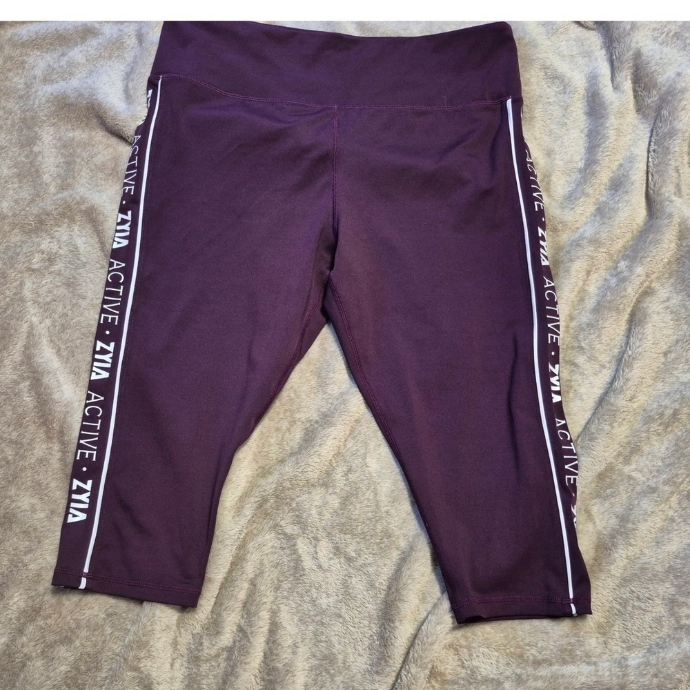 Zyia Active Women Plum Purple Logo Tape Striped Cropped Capris Leggings Size 20